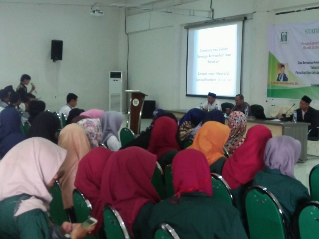 DOA BERSAMA DAN STUDIUM GENERAL MENGAWALI KEGIATAN SEMESTER GENAP 2017-2018