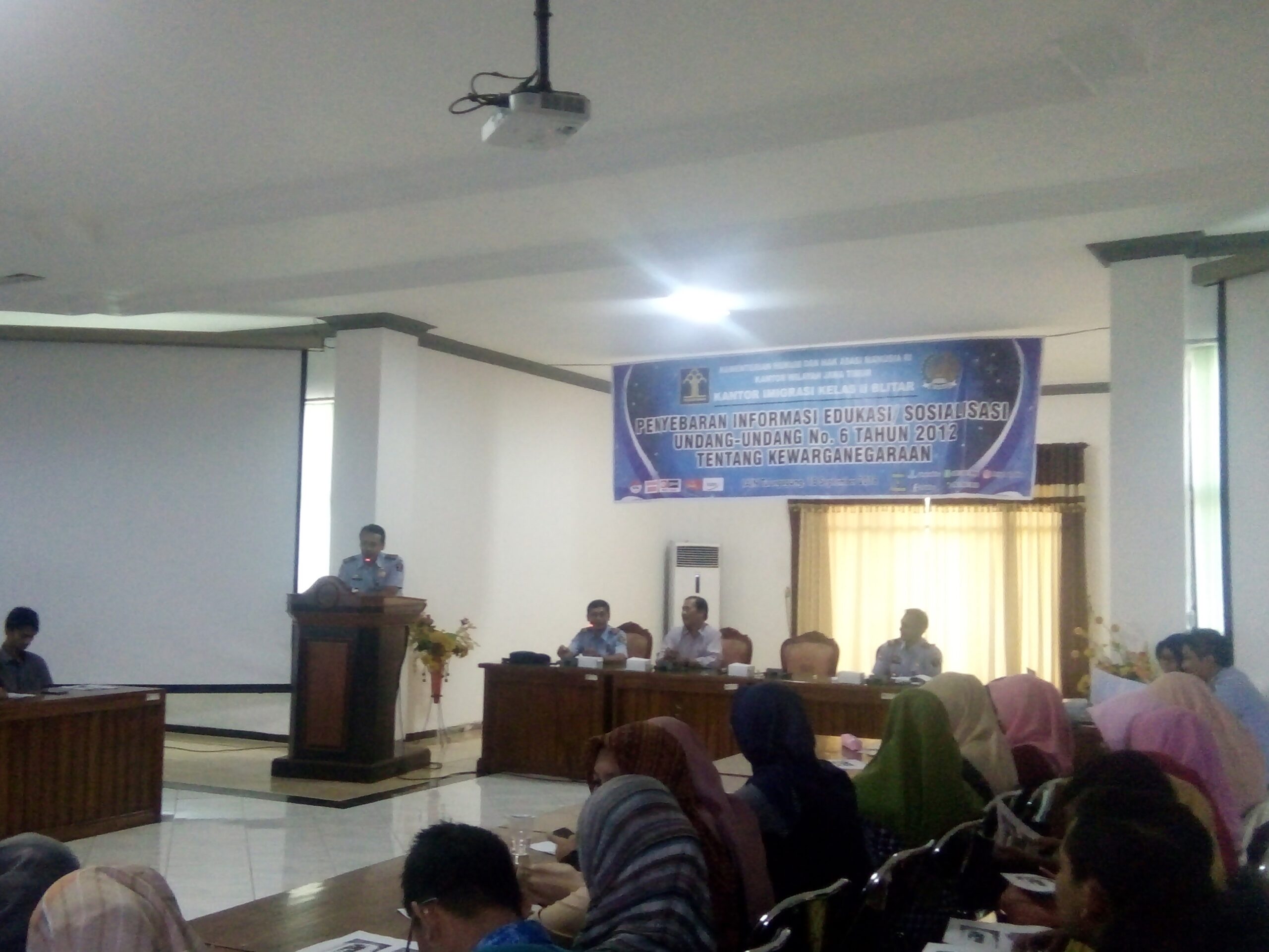 Kantor Imigrasi Kelas II Blitar melakukan Sosialisasi Undang-Undang No. 12 Tahun 2006 tentang Kewarganegaraan di Fakultas Syariah dan Ilmu Hukum IAIN Tulungagung