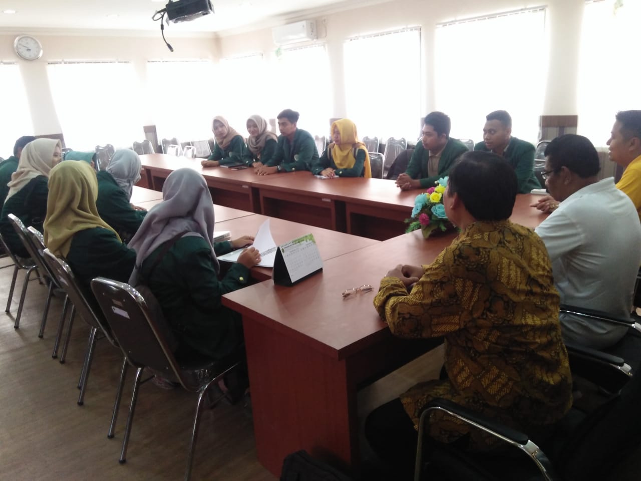 MAHASISWA FASIH SEKOLAH HUKUM DI PN TULUNGAGUNG