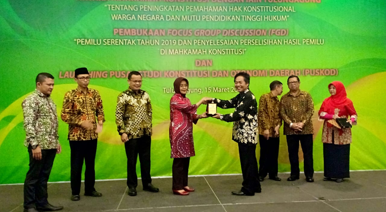 Penandatangagnan MOU dan Launching Pusat Studi dan Otonomi Daerah (PUSKOD)