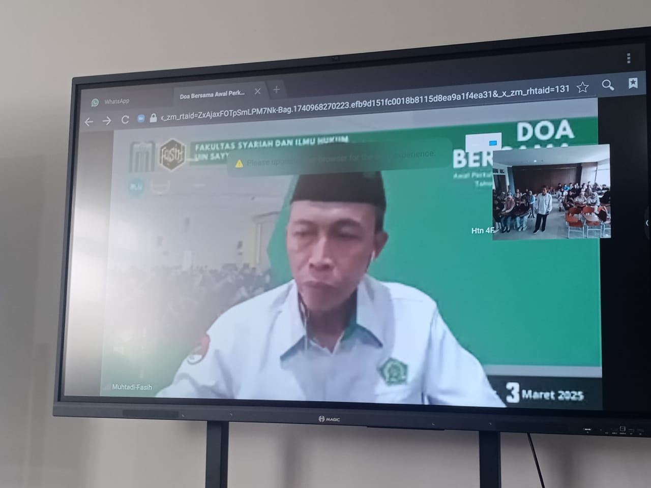 FAKULTAS SYARIAH DAN ILMU HUKUM UIN SATU TULUNGAGUNG AWALI PERKULIAHAN SEMESTER GENAP 2024/2025 DENGAN DOA BERSAMA