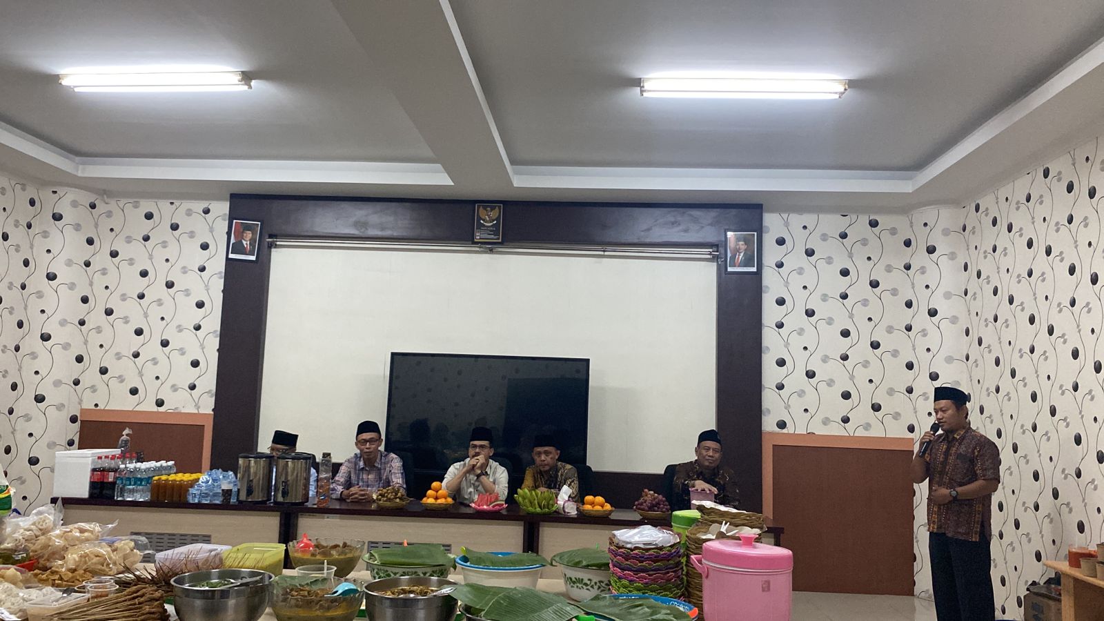 FASIH UIN SATU TULUNGAGUNG SELENGGARAKAN HALAL BIHALAL UNTUK PERERAT SILATURAHIM DAN KEKOMPAKAN