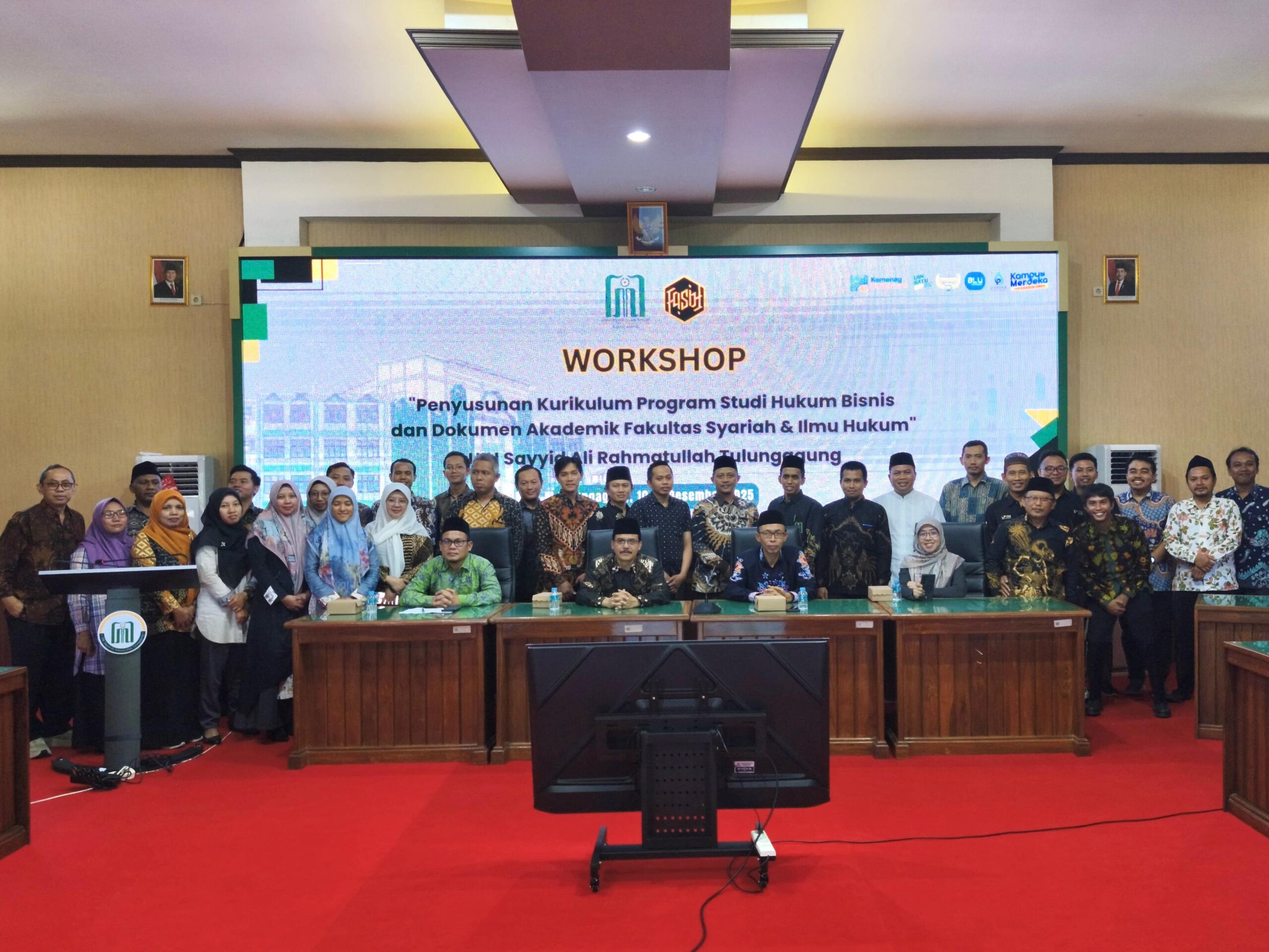 Workshop Penyusunan Kurikulum Program Studi Hukum Bisnis dan Dokumen Akademik FASIH: Mengukir Kekhasan Kawasan Mataraman
