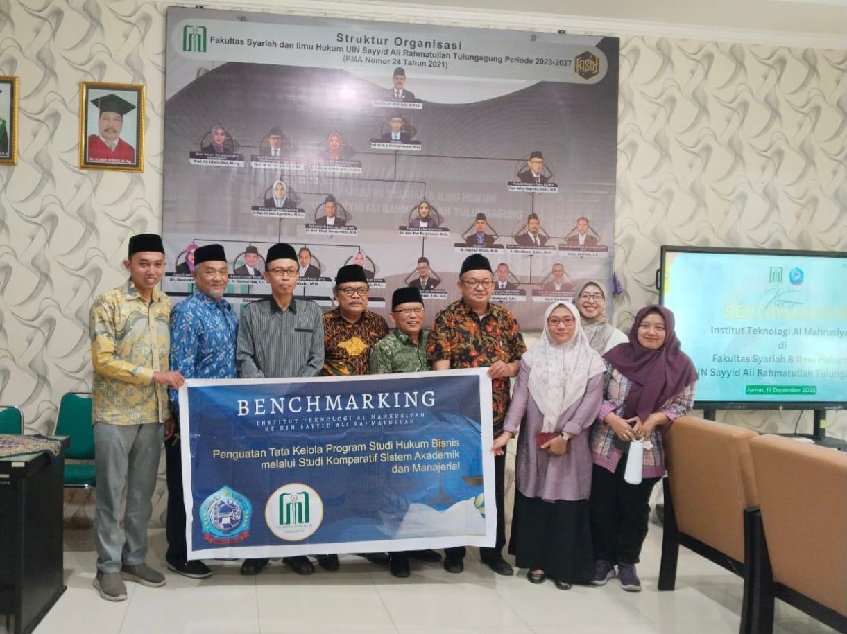 Jalin Sinergi Akademik: Benchmarking Kurikulum Institut Teknologi  Al Mahrusiyah (ITAMA) Kediri ke Program Studi Hukum Bisnis Fakultas Syariah dan Ilmu Hukum UIN Sayyid Ali Rahmatullah Tulungagung